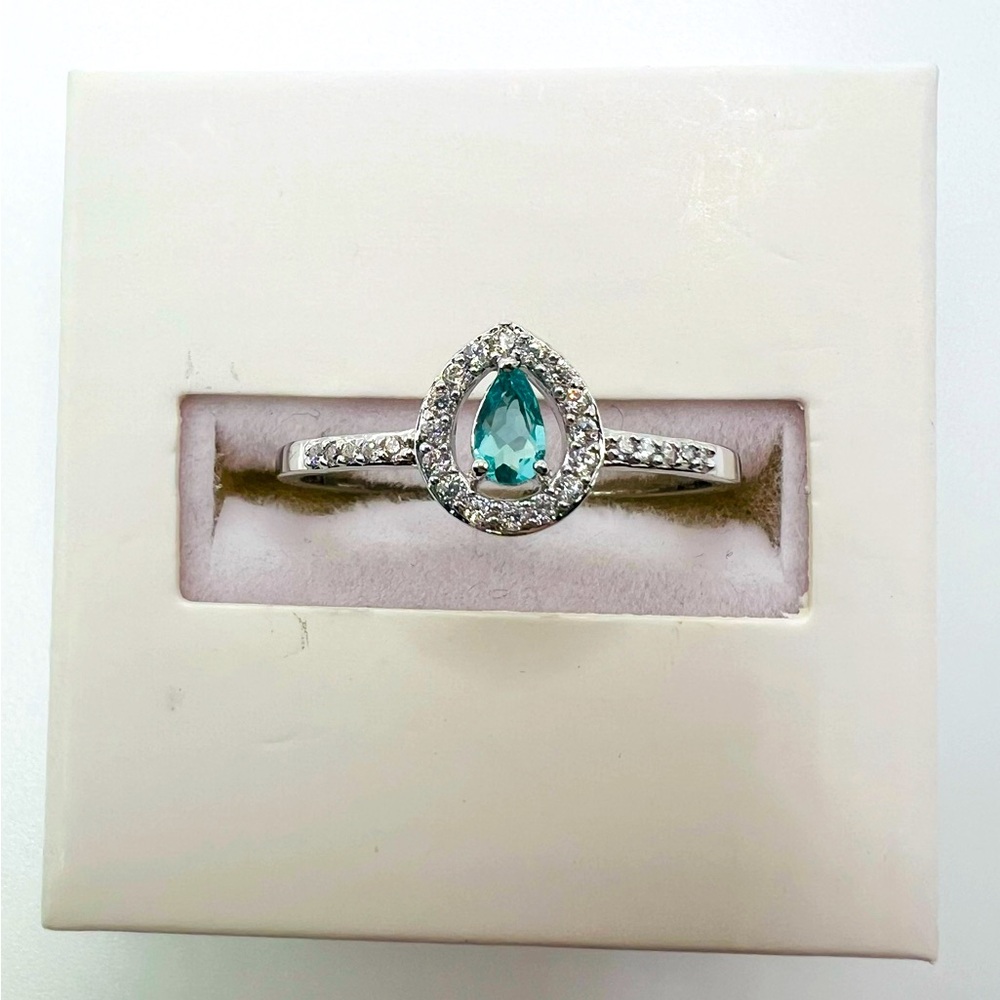 Bomb Party - The Dainty Teardrop Ring